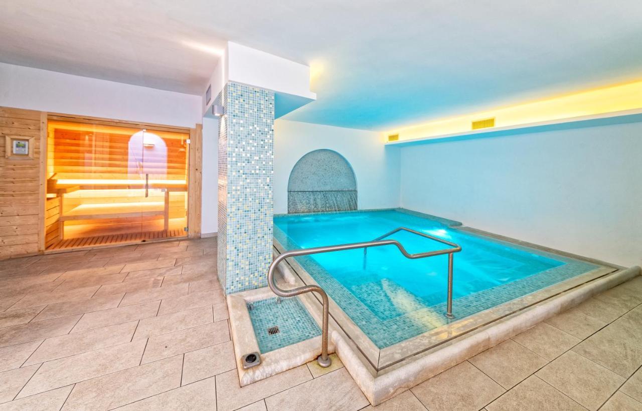 Le Canne Family Resort & Spa Forio  ภายนอก รูปภาพ