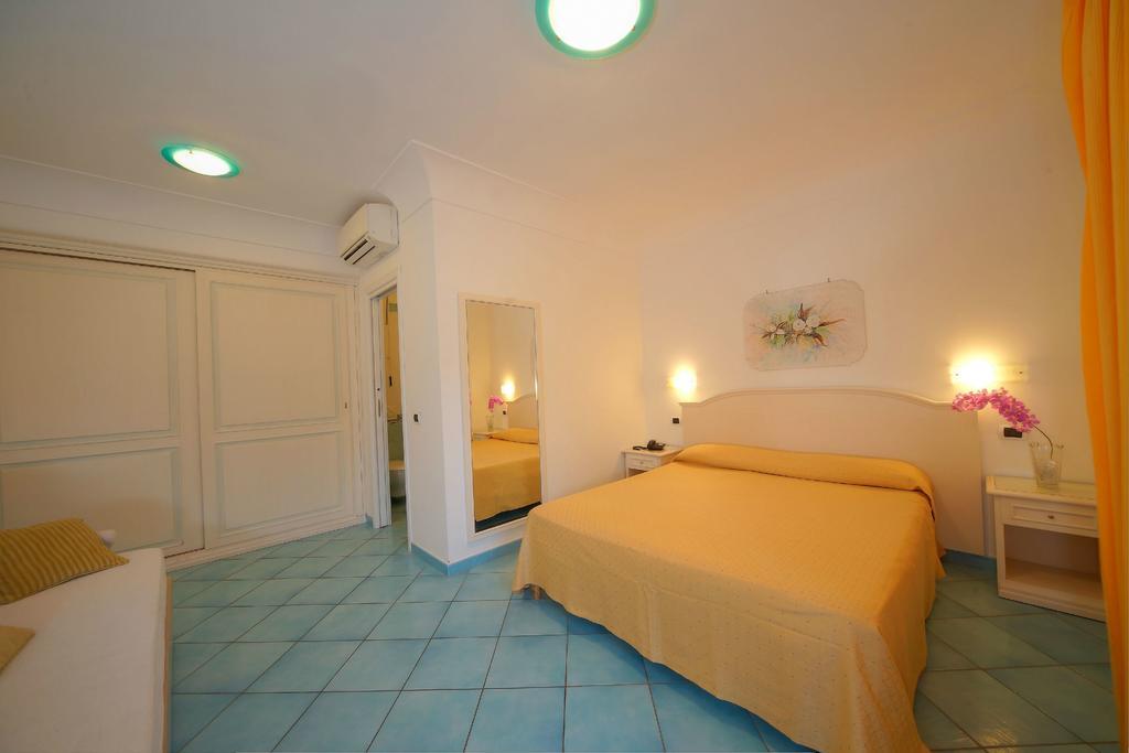 Le Canne Family Resort & Spa Forio  ห้อง รูปภาพ