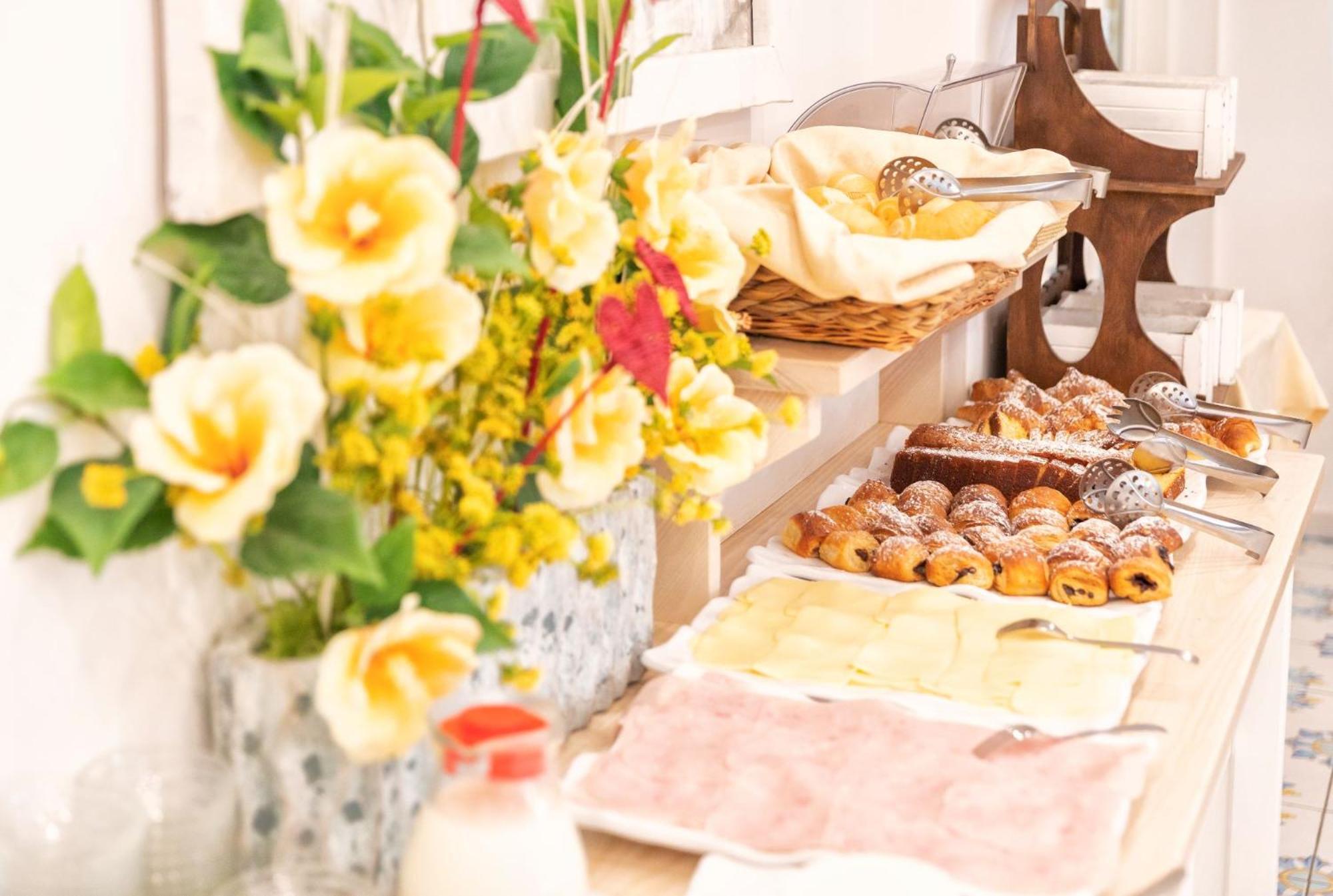 Le Canne Family Resort & Spa Forio  ภายนอก รูปภาพ