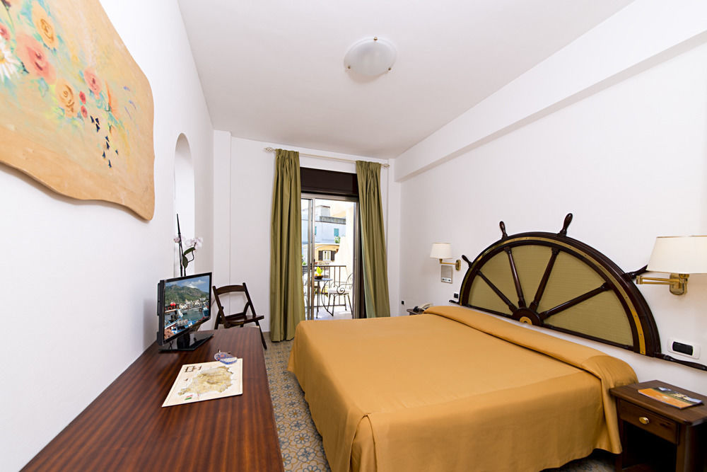 Le Canne Family Resort & Spa Forio  ภายนอก รูปภาพ